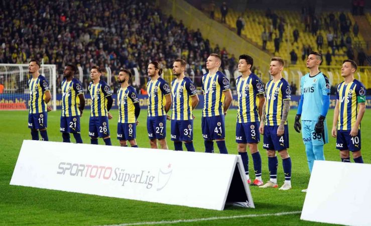 Foto Haber:Spor Toto Süper Lig: Fenerbahçe: 2 - Beşiktaş: 1 (İlk Yarı Sonucu) 7