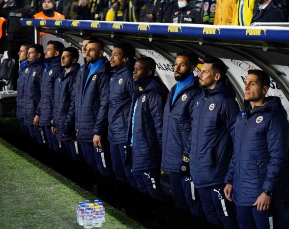 Foto Haber:Spor Toto Süper Lig: Fenerbahçe: 2 - Beşiktaş: 1 (İlk Yarı Sonucu) 9