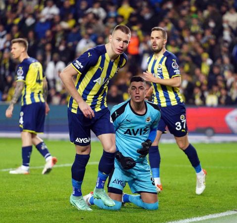 Foto Haber:Spor Toto Süper Lig: Fenerbahçe: 2 - Beşiktaş: 1 (İlk Yarı Sonucu) 15