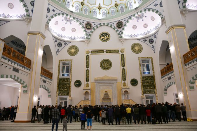 Gaziantep'te ilk teravih namazı kılındı 5