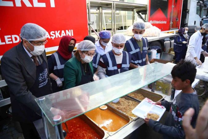 Fatma Şahin, Gazianteplilerle iftar sofrasında buluştu 4