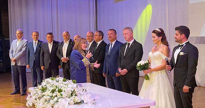 Gaziantep'te İçişleri Bakanı Süleyman Soylu Dahil 30 Şahitli Muhteşem Nikah!  İçişleri Bakanı Soylu MHP Gaziantep Milletvekili Sermet Atay’ın kızı Bilge Atay ile Ortopedi uzmanı Dr. Taner Karlıdağ 'ın Nikahı için G 7