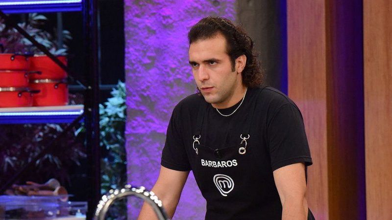 MasterChef Barbaros Son Haliyle Hayretler İçinde Bıraktı! Verdiği Kilolar ve Yeni İmajı Onu Başka Birine Çevirdi! 1