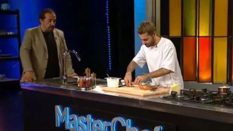 MasterChef’ten Elendi, Mehmet Yalçınkaya’da Turu Geçti; Eleme Turundan Kalan Eren Yüce, Mehmet Şef ile Çalışmaya Başladı… 3