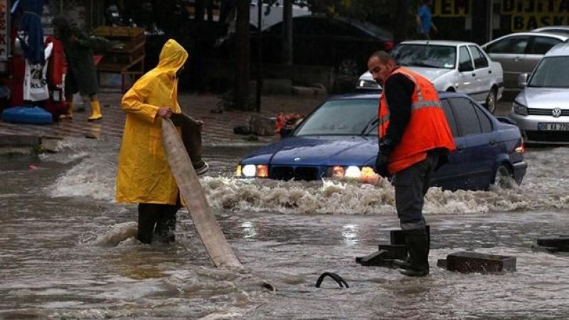 İBB, Su Baskınlarından Etkilenen Ailelere Nakdi Destekleri Ulaştırmaya Başladı 1