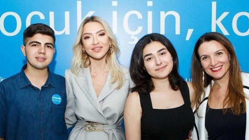 Hadise, Unicef Türkiye Çocuk Hakları Savunucusu Oldu! Seren Serengil Hemen Harekete Geçti! “Kızını Sevip, Ardından Onun Babasıyla Birlikte Olmuşsun…” 2