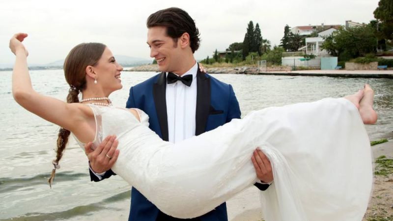 Gözde Bekar Çağatay Ulusoy Sonunda Evleniyor! Nikah Tarihi Belli Oldu: Serenay Sarıkaya'nın İzlerini Silen Dizi Aşkı Bakın Kim Çıktı? 2