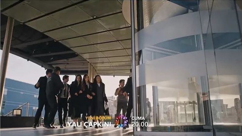 Yalı Çapkını’nın 14. Bölüm Fragmanı Bugün Yayınlandı! Orhan’ın Bağırması, Seyran’ın Ağlaması, Ferit’in Uçağa Binmesi Derken; Halis Ağa’nın Da Durumu Ortaya Çıktı! 3