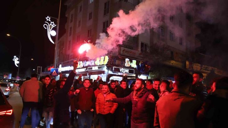 Gaziantep’te yeni yıl işçilerin kovulmasıyla ve eylemleriyle başladı! Yılın ilk mesai günü denmedi, neye uğradıklarını şaşırdılar! 1