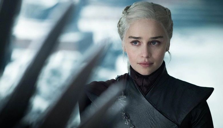 Seks sahneleri ile aylarca konuşulmuştu! Game of Thrones’un Daenerys Targaryen’ı Emilia Clarke, yıllar sonra itiraf etti! Meğer… 1