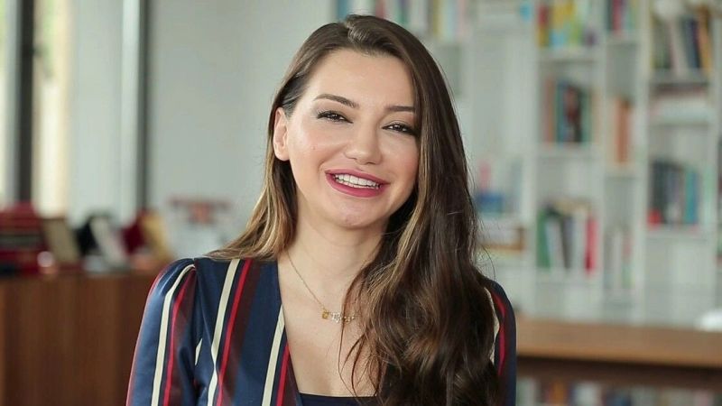 İkinci Kadın İle Yüzleşti, Olanlar Oldu! Hem Suçlu Hem Güçlü! Bu Kadarına Da Pes! Esra Ezmeci'nin Örnek Yaklaşımı, Takdir Topladı! 2