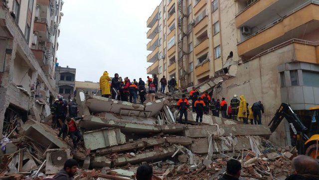 Gaziantep’te can kaybı 468’e yükseldi! Bakan Kurum’dan depremin acı bilançosuna açıklama geldi! AFAD Gaziantep Koordinasyon Merkezi’nden konuştu 4