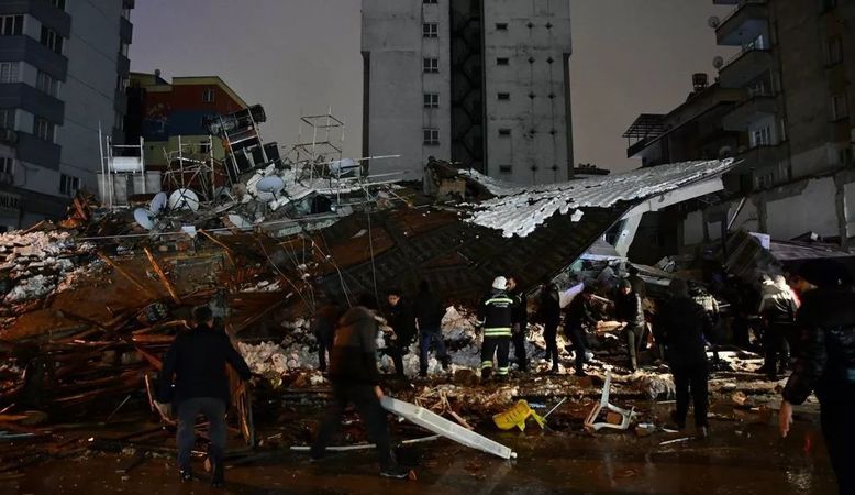 Gaziantep’te can kaybı 468’e yükseldi! Bakan Kurum’dan depremin acı bilançosuna açıklama geldi! AFAD Gaziantep Koordinasyon Merkezi’nden konuştu 1