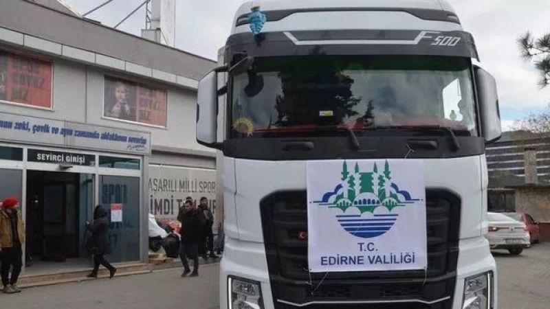 Ünlü Oyuncu Özgürcan Çevik, Depremzedeler İçin Canını Dişine Taktı! Önce Ayırdı, Sonra Paketledi! 3