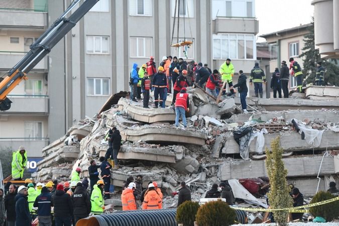 Gaziantep Cumhuriyet Başsavcılığı hiç vakit kaybetmeden harekete geçti! Deprem sonrası müteahhitlerden biri daha tutuklandı! Neler oluyor? 1