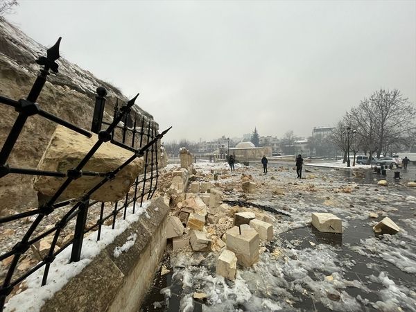 Gaziantep Kalesi, depremden kendisini koruyamadı! Yılların kalesini 7.7 ve 7.6 büyüklüğündeki iki deprem yerle bir etti! İşte son hali 2