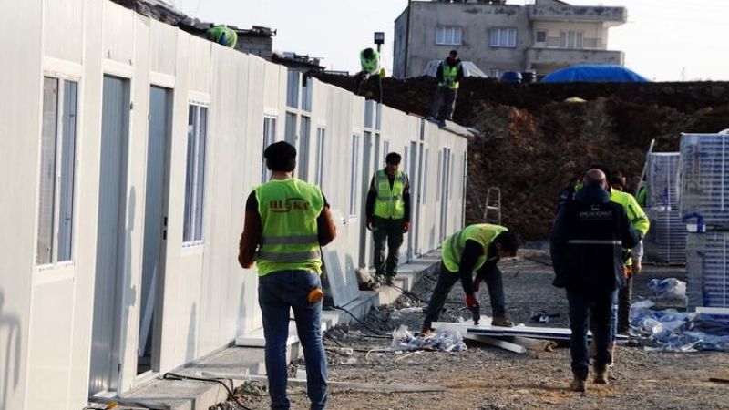 Depremden çok hasar almıştı; Gaziantep İslahiye’de briket ve prefabrik ev yapımı için çalışmalar başladı! Bakanlık duyurdu: o tarihte teslim… 3