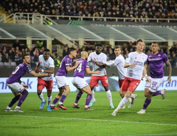 UEFA Avrupa Konferans Ligi: Fiorentina: 1 - Sivasspor: 0 (Maç sonucu) 1