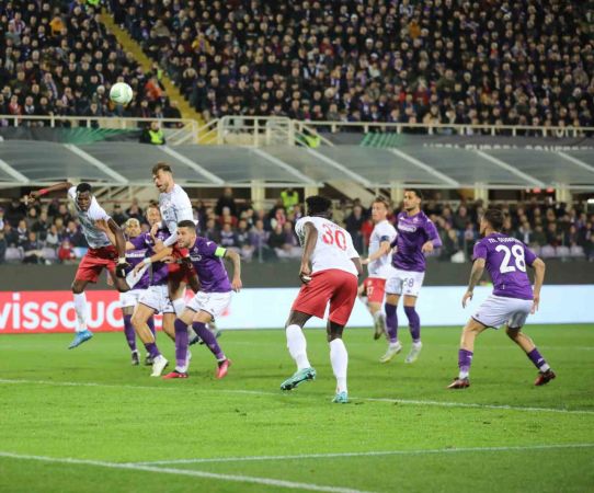 UEFA Avrupa Konferans Ligi: Fiorentina: 1 - Sivasspor: 0 (Maç sonucu) 11