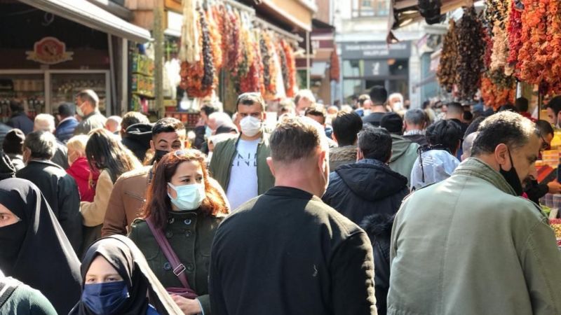 Ramazan öncesi Mısır Çarşısında tansiyon yükseldi! Deprem etkisi çarşıya nasıl yansıdı! Hurma, antep fıstığı, kayısı fiyatları… 4