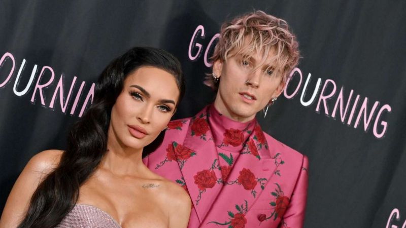 Megan Fox ayrılığa dayanamadı! Nişanlısı Machine Gun Kelly'e geri döndü! 2