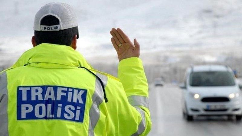 Rüyada Polis Arabası Görmek Ne Anlama Gelir, Neye İşarettir? Anlamı, Yorumu 2