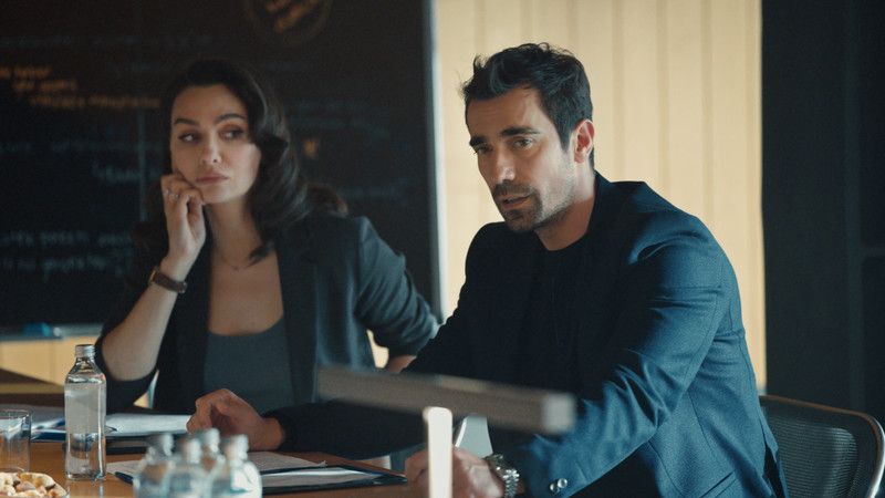 İbrahim Çelikkol’dan ikinci set krizi! Saatlerce uyudu, sonra seti iptal etti! 3