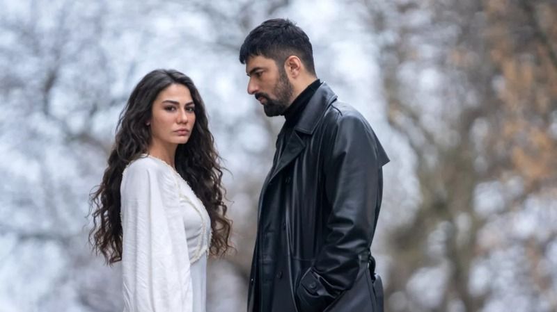 Adım Farah’ın bu akşamki yeni bölümünde neler yaşanacak? Tahir ve Farah evliliği… 1