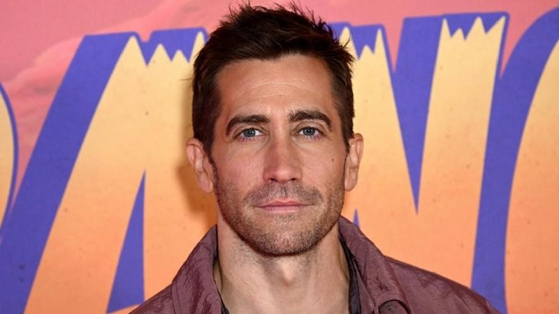 Jake Gyllenhaal, deniz anası sokan birine idrarını vermiş! Ünlü oyuncu geçmişte cankurtaranlık yapmış! 1