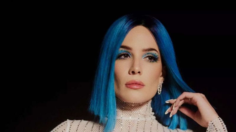 Halsey cilt bakımı sırrını açıkladı! Anne sütü en iyi bakım ürünü! 1