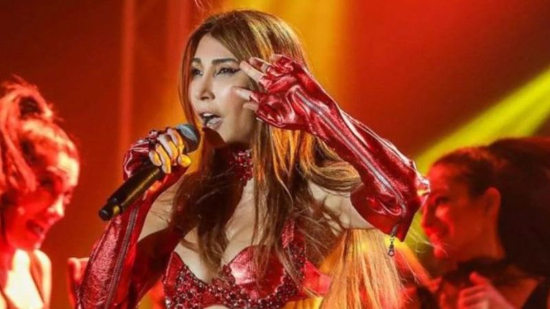 50 yaşındaki Hande Yener formda vücuduyla dikkat çekti! Sırrı, karbonhidratsız beslenme! 3