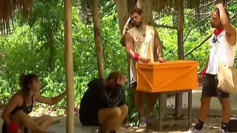 Survivor yarışmacısı Nefise açtı ağzını yumdu gözünü! Ertuğ neye uğradığını şaşırdı… 1