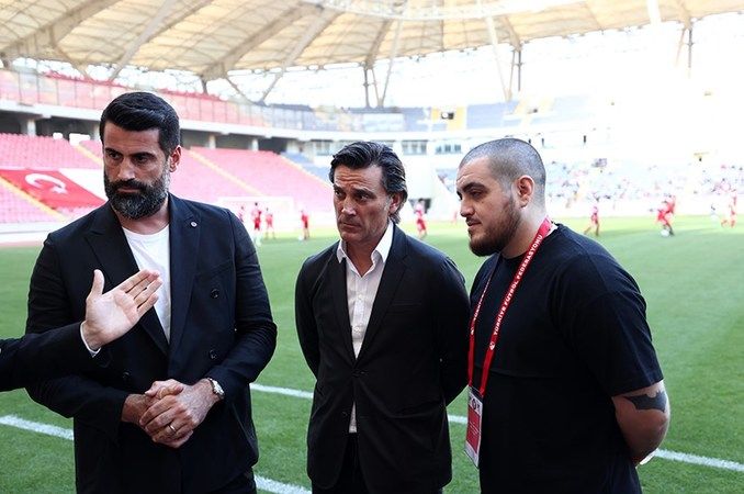 Depremzede Çocuklar İçin Sahaya Çıktılar! Futbolun Yıldızları 'Omuz Omuza' 2