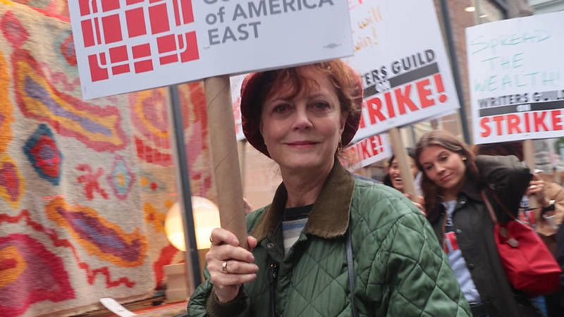 En İyi Kadın Oyuncu Oscar’ının sahibi göz altına alındı! Susan Sarandon’un başına gelenler… 1