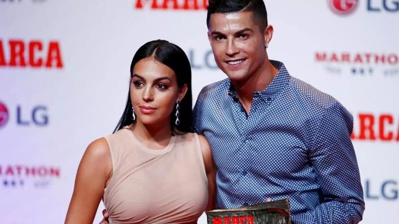 Ronaldo'nun Ayrılık haberleri gündeme bomba gibi düştü! Bu kez annesi de konuştu! Ronaldo’nun başı dertte olabilir… 3