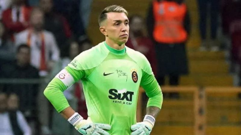 Fernando Muslera sosyal medyadan isyan etti! 'Bu kadarı çok fazla' 3