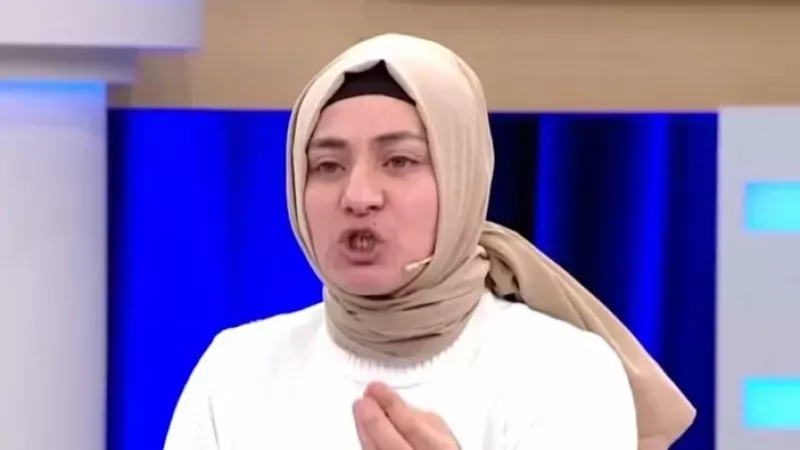 Didem Arslan Yılmaz'la Vazgeçme programın ŞOK OLAY! Canlı yayında üvey babasının tecavüz ettiğini söylemişti: Ailesiyle yüzleştirildi, şok anlar yaşandı! 3