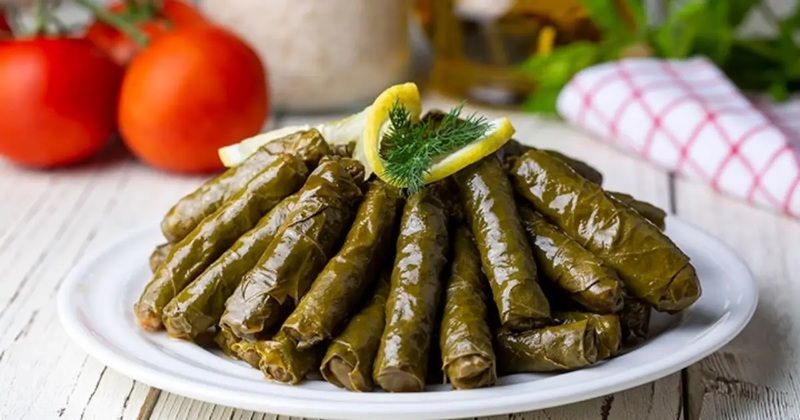 Sarma yaparken lezzetini kaçıran hata! Aşçılar uyardı... Pişirirken asla atlamayın 1