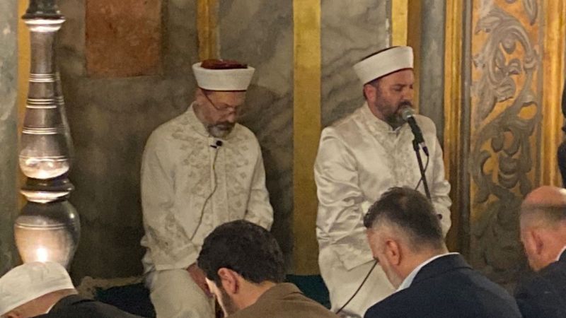 İstanbul’un fethinin 570. yıldönümü! Diyanet İşleri Başkanı Ali Erbaş, Ayasofya’da namaz kıldırıp vaaz verdi! 3