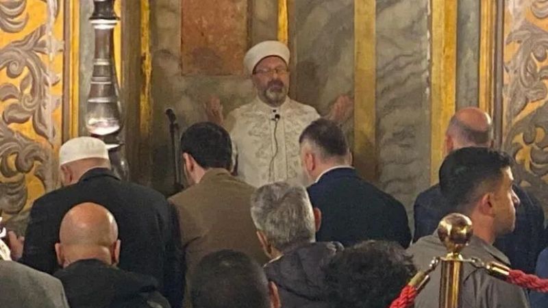 İstanbul’un fethinin 570. yıldönümü! Diyanet İşleri Başkanı Ali Erbaş, Ayasofya’da namaz kıldırıp vaaz verdi! 4