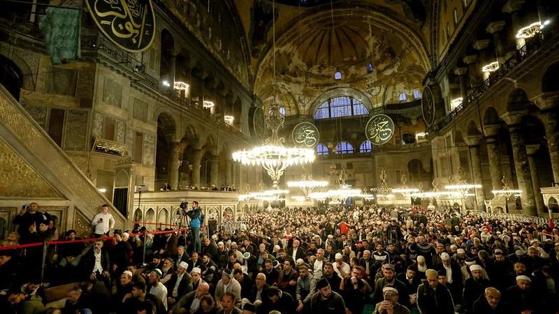 İstanbul’un fethinin 570. yıldönümü! Diyanet İşleri Başkanı Ali Erbaş, Ayasofya’da namaz kıldırıp vaaz verdi! 2