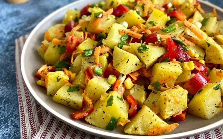 Patates salatasının lezzetini katlıyor! Sadece 1 kaşık eklemek yetiyormuş... 3