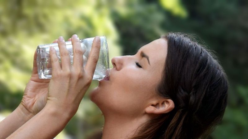 Su tüketimine önem verin! İşte aç karnına içilen suyun vücuda etkileri! 3