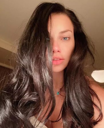 Adriana Lima güzelliğinin sırrını açıkladı! İşte o mucizevi doğal ürün! 1