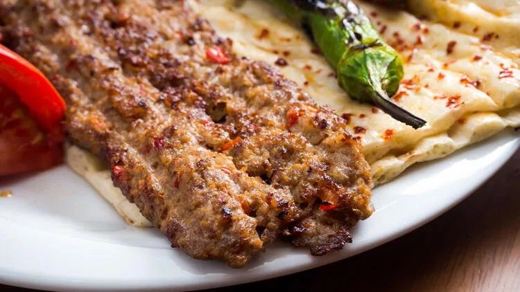 Meğer Evde de Yapılabilirmiş… Çıtır Urfa Kebap ile Ziyafet Çekin! Tüm Detaylarıyla Evde Urfa Kebap Nasıl Yapılır? 3