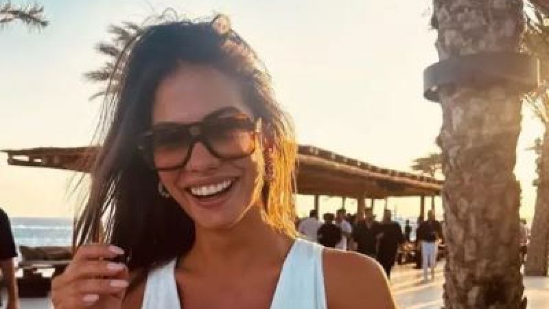 Demet Özdemir İtalya basınının gündeminde! Milano’da büyüleyici tarzıyla göz kamaştırdı! Süper mini eteğiyle şov yaptı… 1