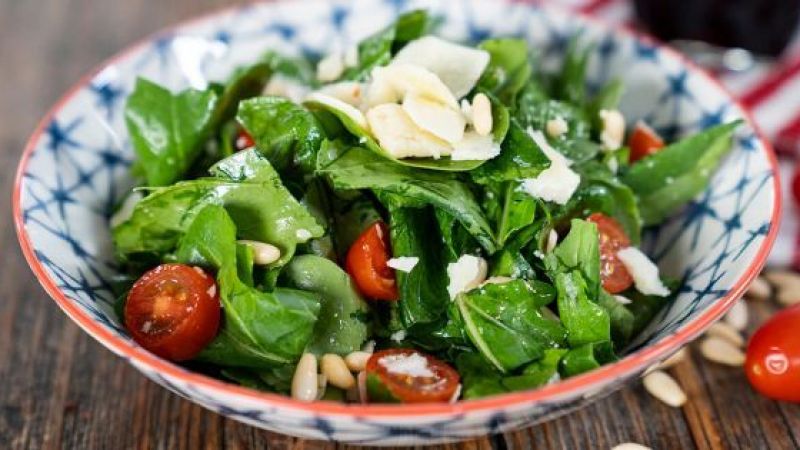 Yemeğin Yanında Sıkça Salata Tüketenler Dikkat: Aslında O Kadar da Masum Değilmiş.. Salatada Bu Detaylara Dikkat Etmek Gerekiyor 4