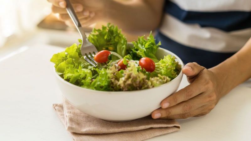 Yemeğin Yanında Sıkça Salata Tüketenler Dikkat: Aslında O Kadar da Masum Değilmiş.. Salatada Bu Detaylara Dikkat Etmek Gerekiyor 1