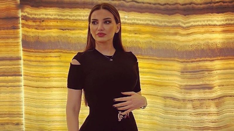 Biri en yakın arkadaşı, diğer kayınpederi ile ilişkiye girdi! Esra Ezmeci adeta ateş püskürdü: “Bu şey sevgi olamaz!” 1