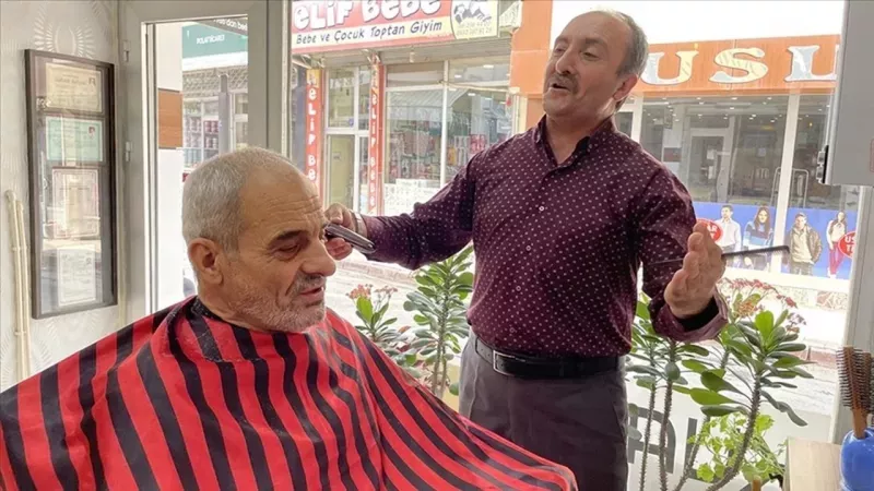 Gaziantep'te 3.sınıf berberler 100 TL’den başlıyor! Erkek berberlerinin yeni fiyat tarifesi… 3